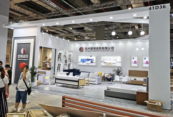 展會搭建布置中塑料材料如何選擇？膠黏劑又該如何選擇？