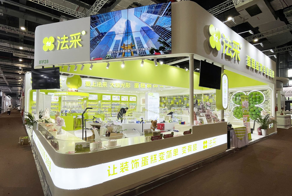 如何通過展位設計來提升品牌形象和吸引潛在客戶？